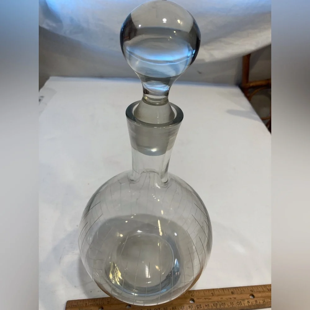 Bulbous Wine Decanter Stripes Bulbous Stopper Crystal Heavy Wide Base No Chips